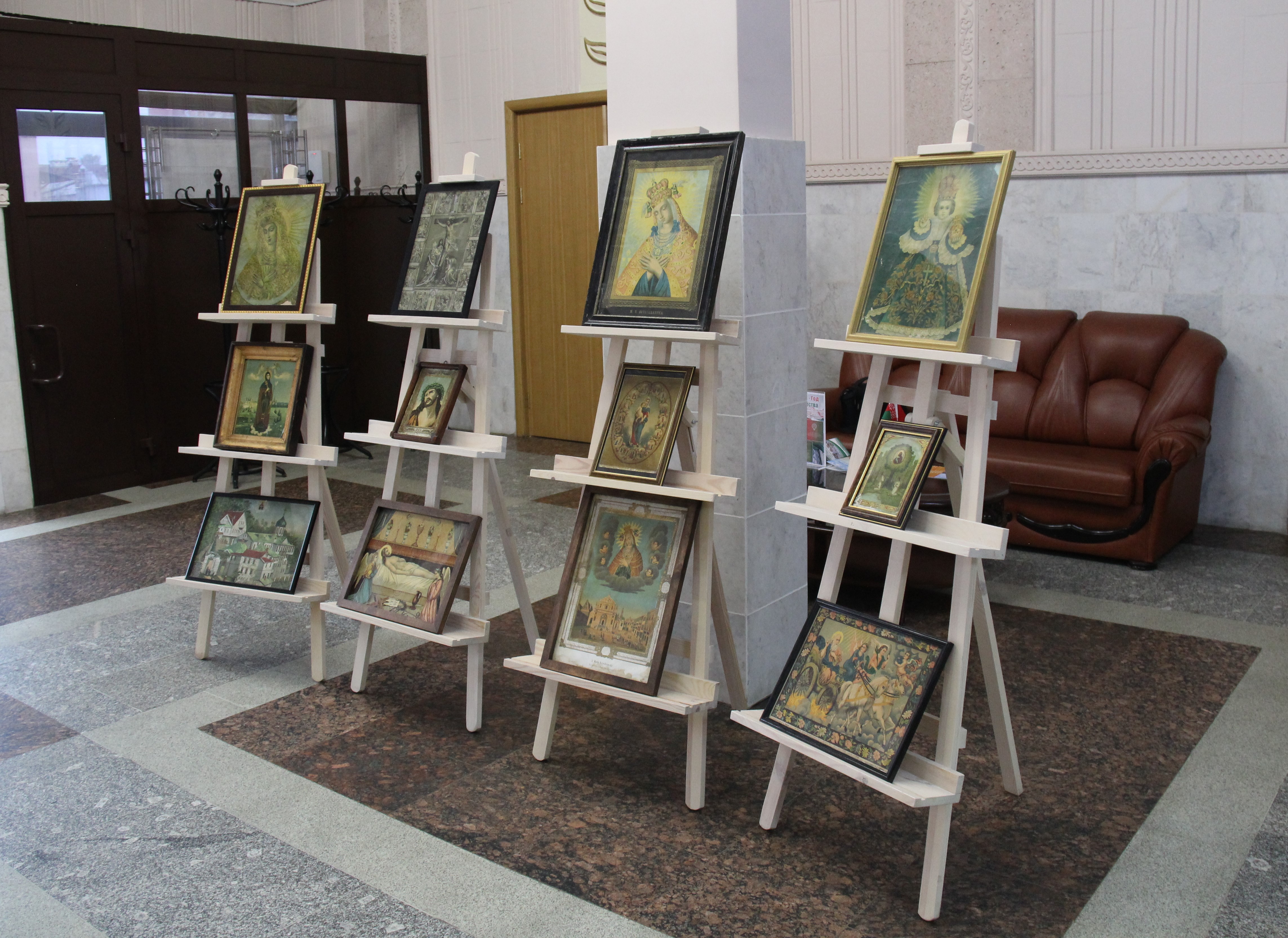 ОТКРЫТИЕ ВЫСТАВКИ ХРОМОЛИТОГРАФИЧЕСКИХ ИКОН ВОДИТЕЛЯ АВТОТРАНСПОРТНОГО УЧАСТКА СЕРГЕЯ ИВАНОВИЧА КОРОЛЕНКА. РАЗМЫШЛЕНИЕ КОЛЛЕКЦИОНЕРА О ДУХОВНОМ 